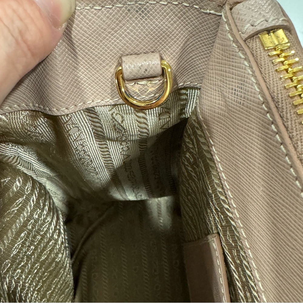 Lux Prada Galleria Saffiano leather tote - Picture 13 of 16